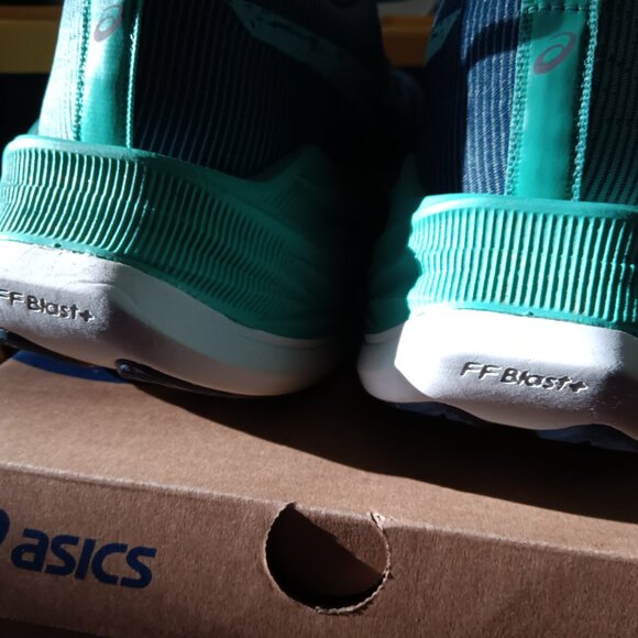 Asics superblast - Picture 2 of 5